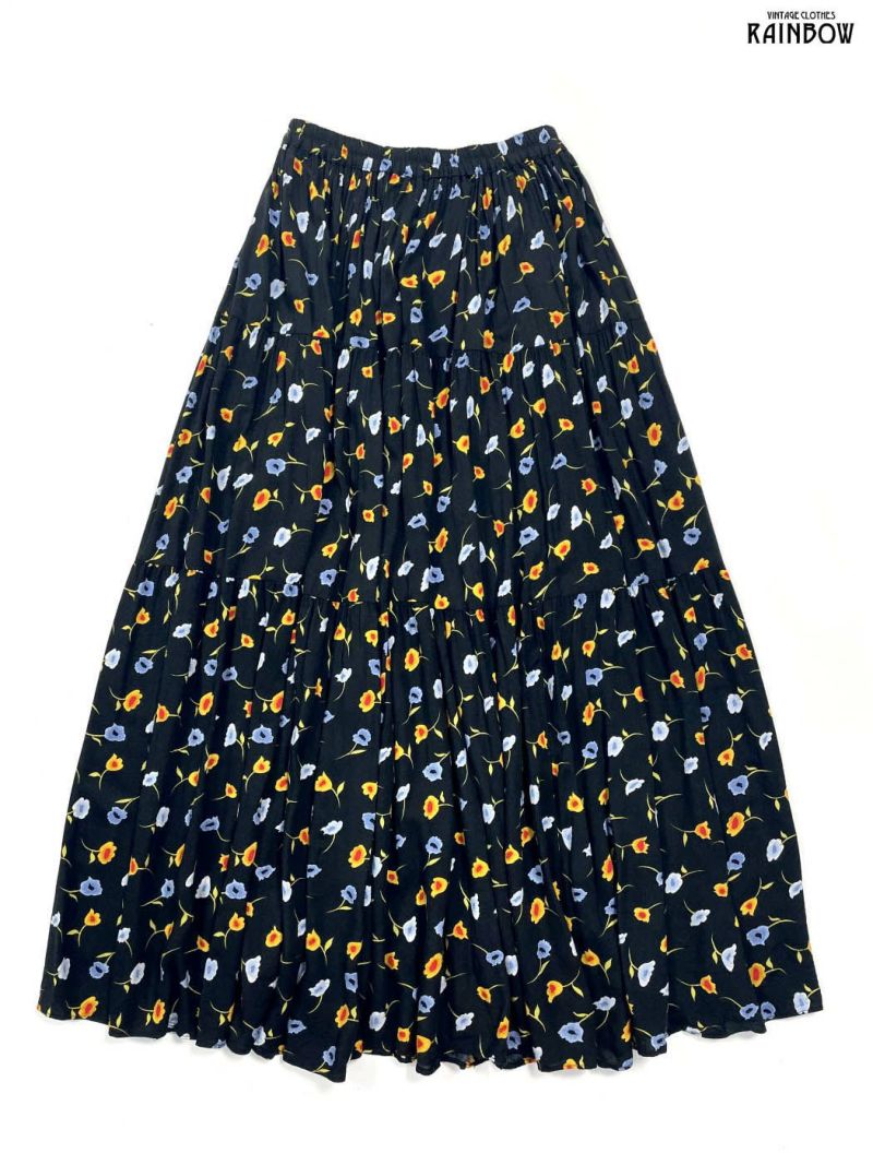古着 アメリカ製 花柄 レーヨン ロング丈 スカート 黒  (btu2206019)